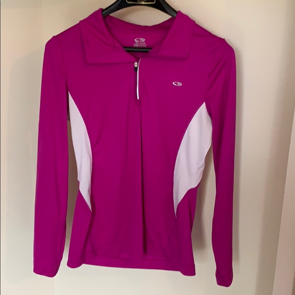 Champion semi fitted long sleeved work out shirt